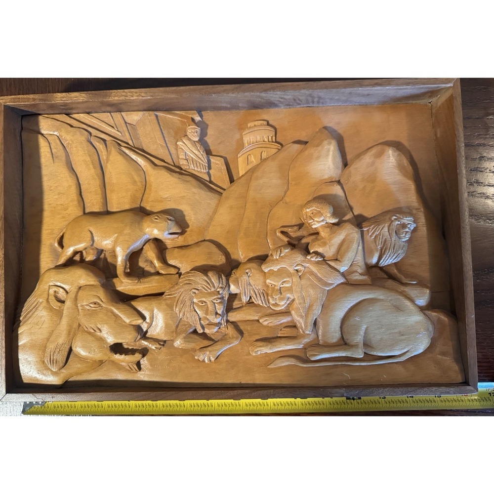 2003 HAND CARVED WOOD 3D Relief Art Daniel In The Lions Mid East Influence 16x10
